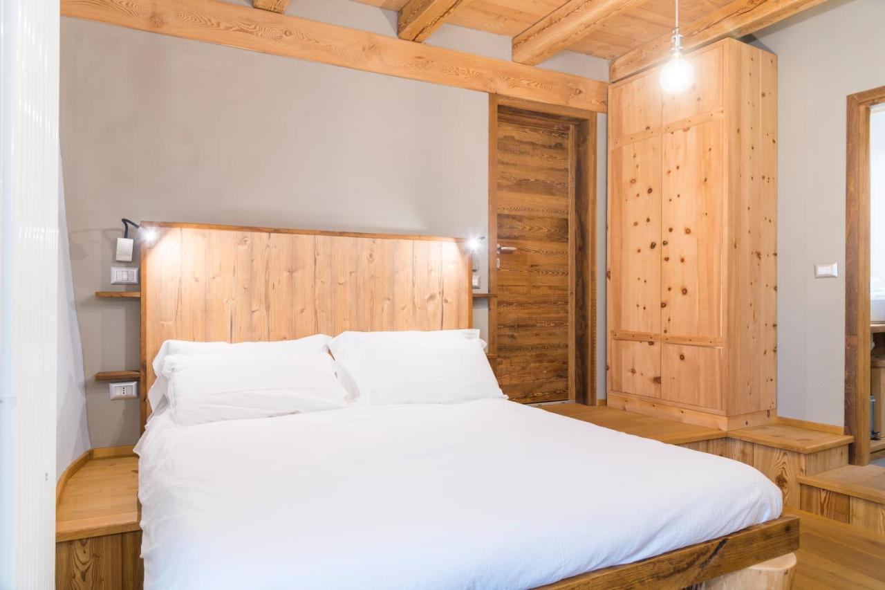 La Placette - Albergo Diffuso E Trattoria Usseaux Eksteriør billede