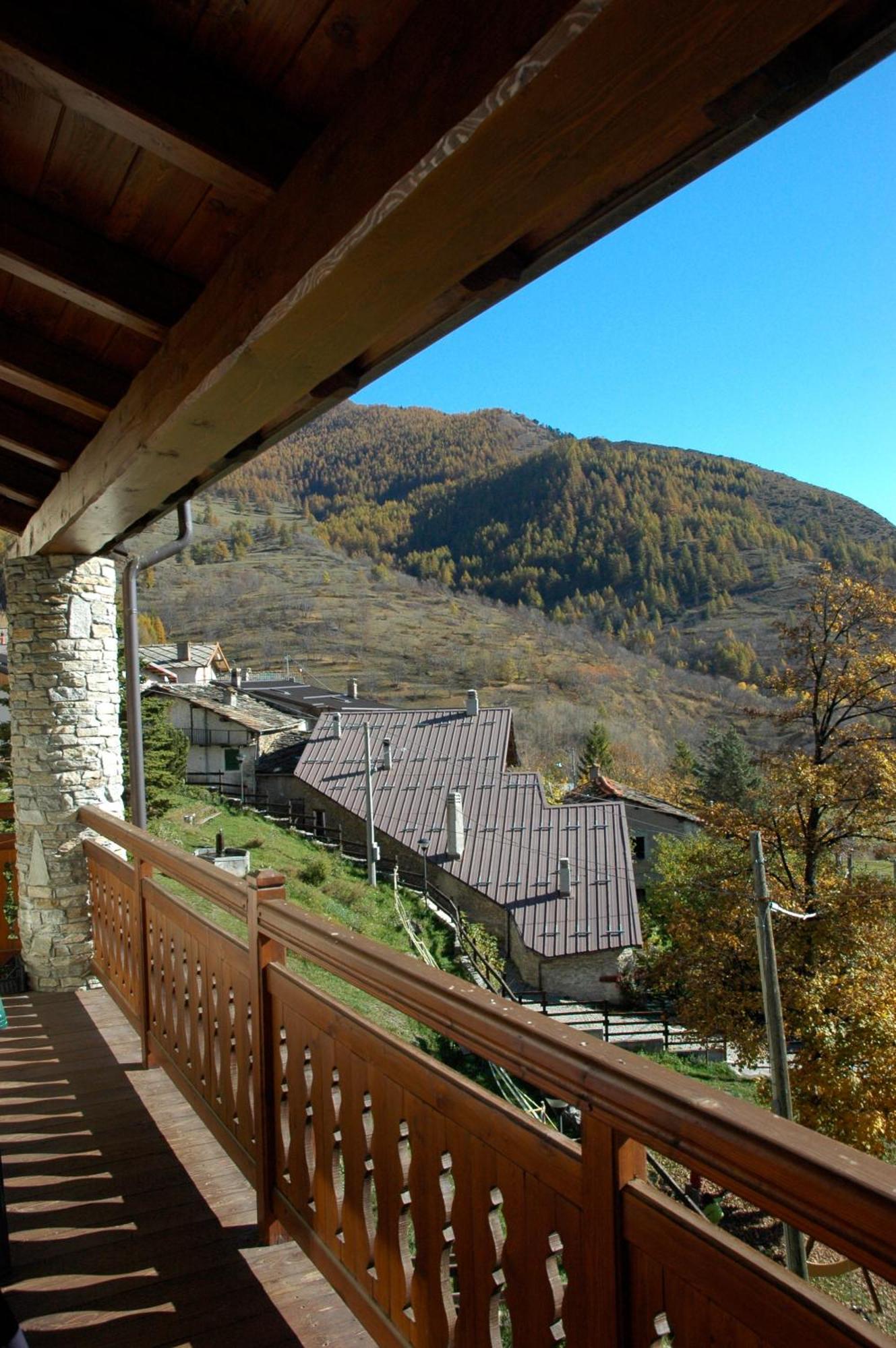 La Placette - Albergo Diffuso E Trattoria Usseaux Eksteriør billede