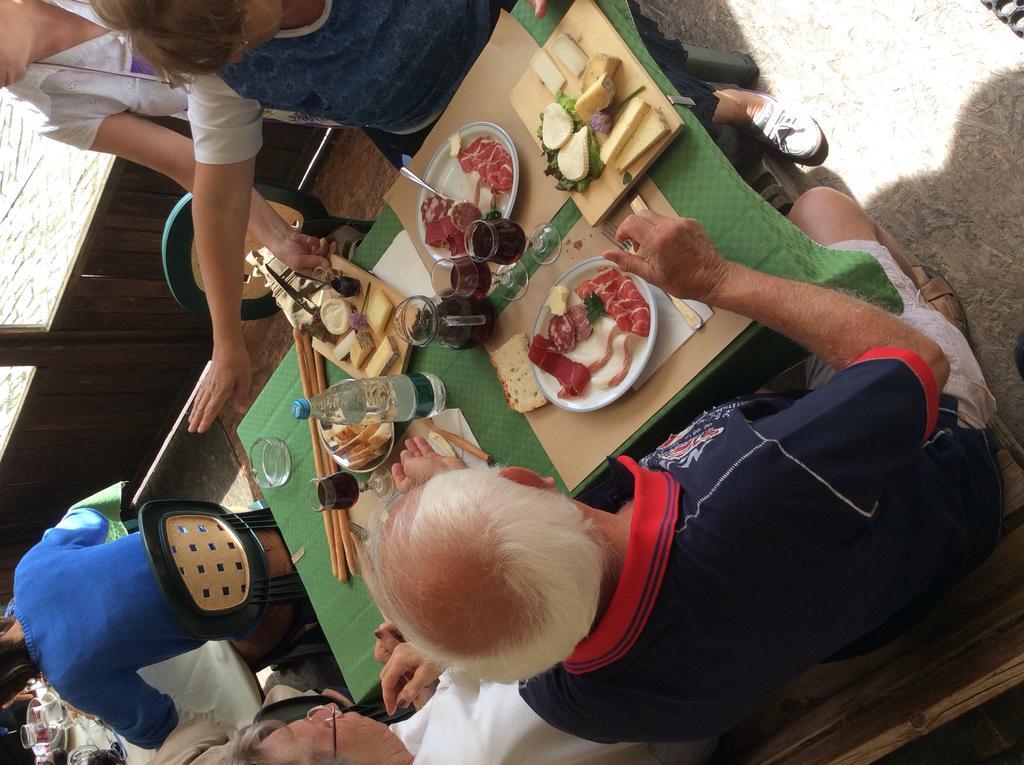 La Placette - Albergo Diffuso E Trattoria Usseaux Eksteriør billede